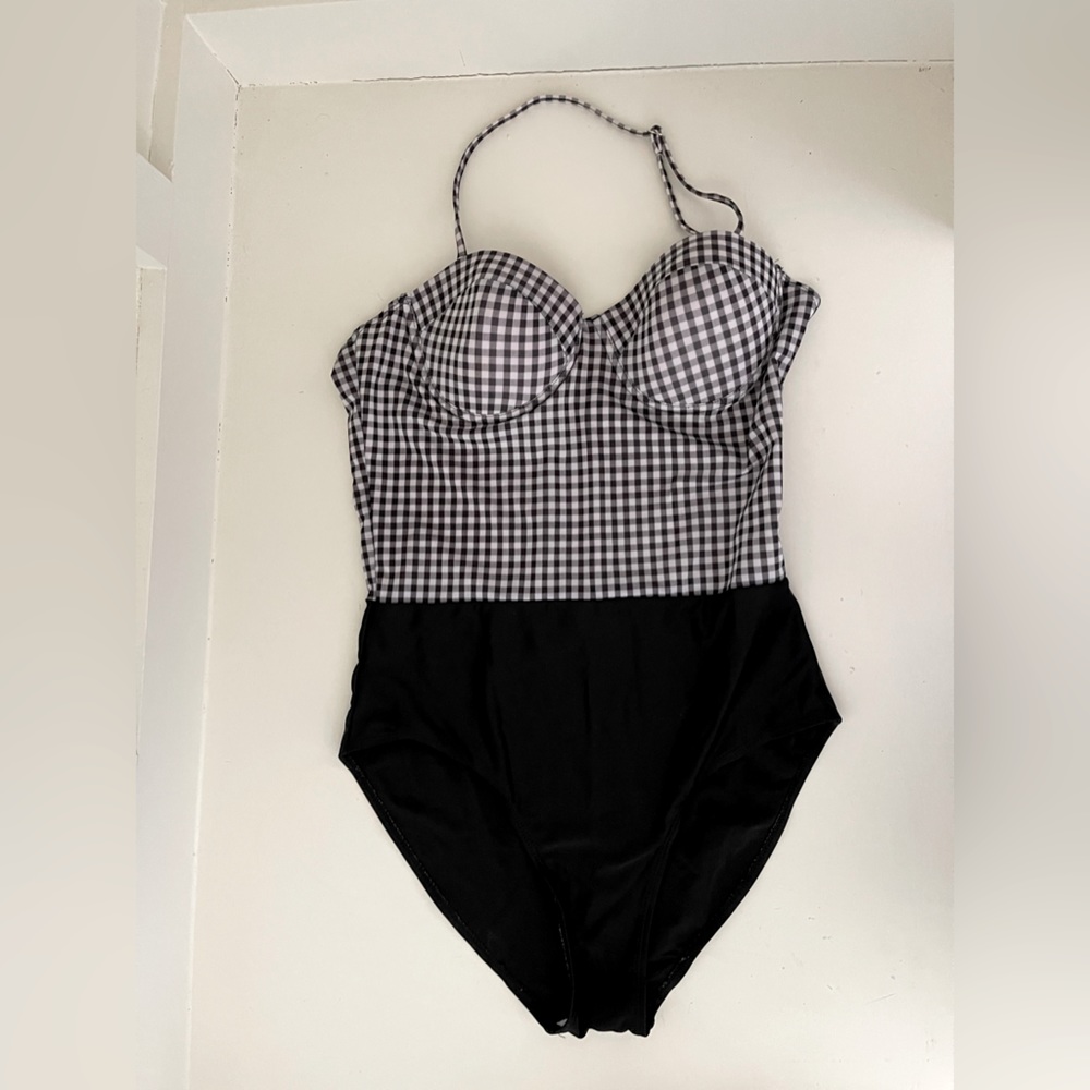 Cupshe One Piece Swimsuit Size Large